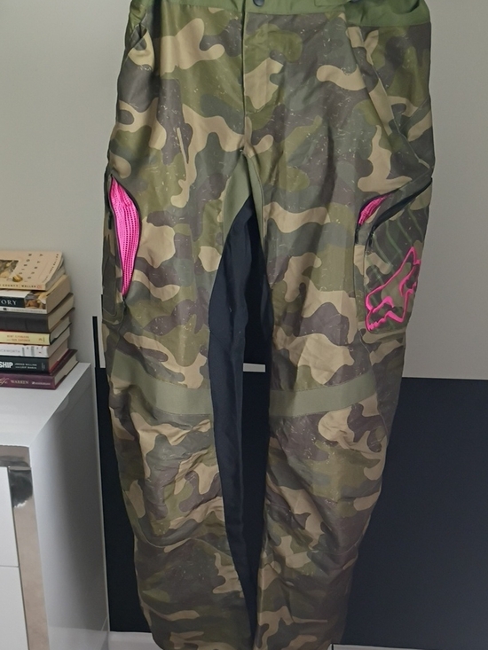 Fox Pants - Fox Camouflage Cargo Pants with Pink Accents NWOT